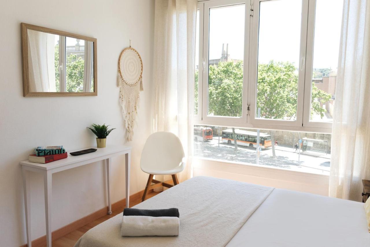 Sunny And Modern Apartment Ideal For Groups Barcelona Exterior photo