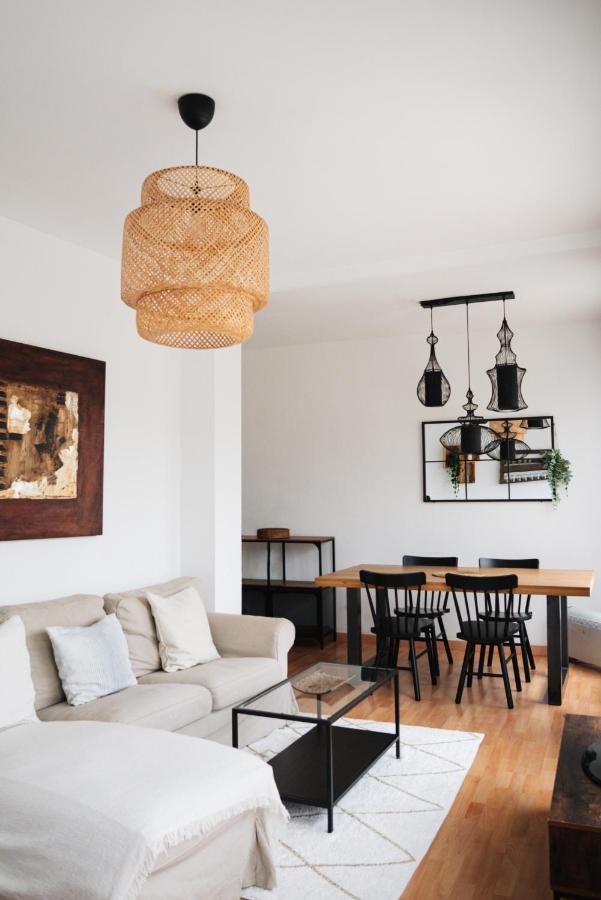 Sunny And Modern Apartment Ideal For Groups Barcelona Exterior photo